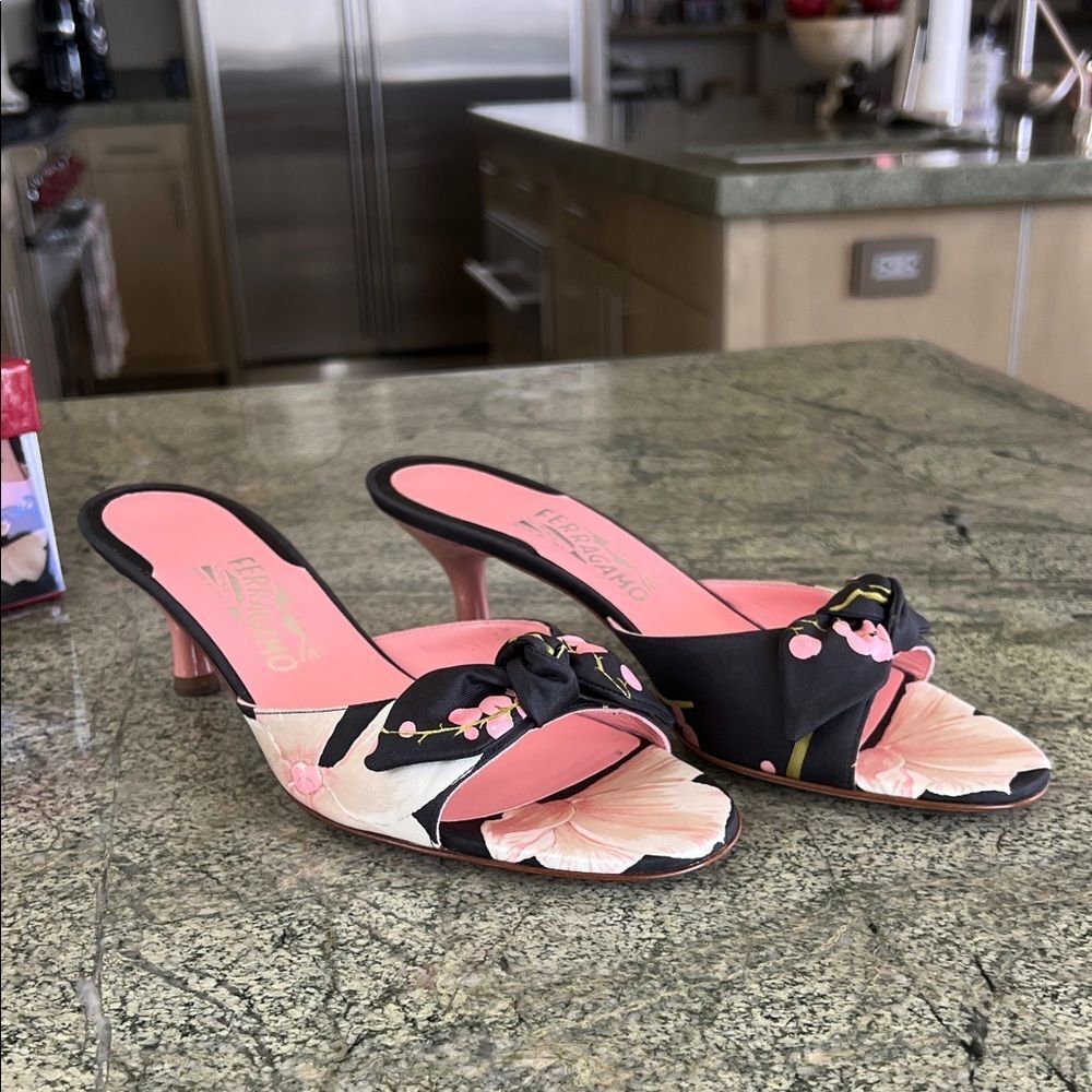 Salvatore Ferragamo Black and Pink Y2K Floral kitten Heels 8.5